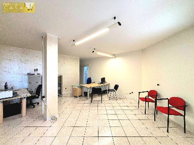 Foto Ufficio in Viale Duca degli Abruzzi, Montorio al Vomano Centro