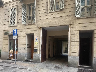 Foto Box in Via San Massimo, Torino Via della Rocca di 11 m² con 1 locali