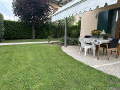 Foto Casa indipendente in Via Vital, Conegliano Centro di 290 m² in vendita
