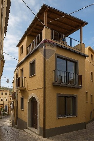 Foto Casa indipendente in Via Salbona, Caltagirone Centro di 86 m²