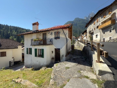Foto Casa indipendente in riva granda, Taibon Agordino Taibon di 130 m²