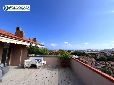 Foto Appartamento in Via Asti, Ceriale Centro di 100 m² con 5 locali