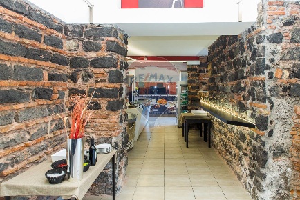 Foto Bar in Piazza Federico Di Svevia, Catania Centro Storico di 100 m²