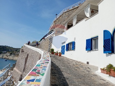 Foto Appartamento in via Fondolillo, Serrara Fontana Sant'angelo di 150 m²