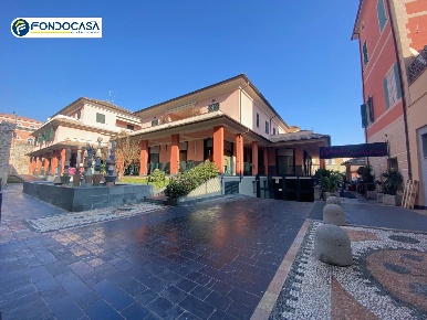 Foto Box in Via Stella, Loano Centro di 17 m² con 1 locali in vendita