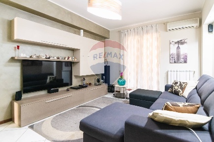 Foto Appartamento in Via Scale Sant'Antonio, Aci Catena Centro di 79 m²