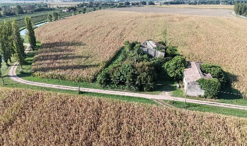 Foto Casa indipendente in via due torri, Ferrara di 930 m² con 20 locali