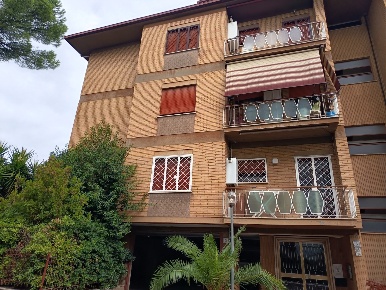 Foto Appartamento in via Onorato Ardoino, Roma di 100 m² con 3 locali