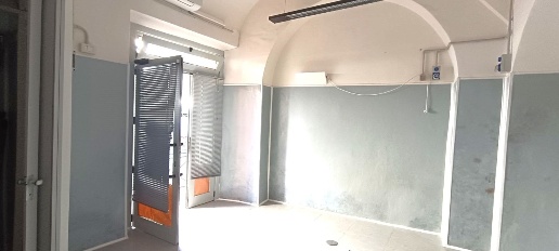 Foto Locale commerciale in Via Primo Maggio, Amelia Centro di 20 m²