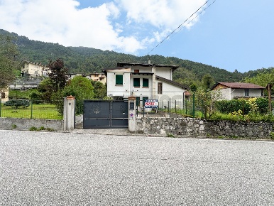 Foto Villa bifamiliare in VIA CHIARANDA 30/A, Moggio Udinese di 117 m²