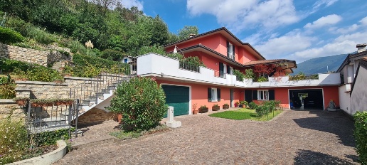 Foto Villa bifamiliare in Via Brescia 224, Nave Centro di 288 m² in vendita