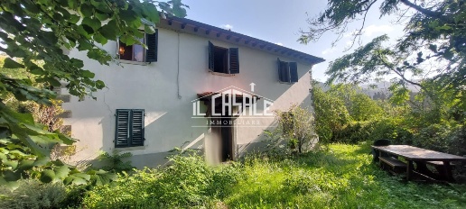 Foto Villa a schiera a San Godenzo di 220 m² con 8 locali in vendita
