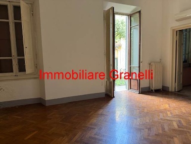 Foto Appartamento a Firenze Le Cure di 71 m² con 5 locali in vendita