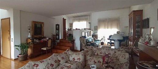 Foto Attico a Pistoia Collegigliato di 230 m² con 7 locali in vendita