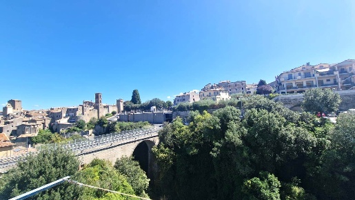 Foto Appartamento a Vitorchiano Centro di 110 m² con 4 locali in vendita