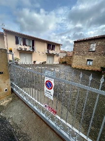 Foto Appartamento a Pomarance di 120 m² con 5 locali in vendita