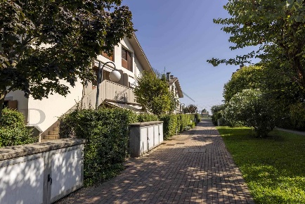 Foto Appartamento in via Virgilio 13, Bussolengo di 116 m² con 4 locali