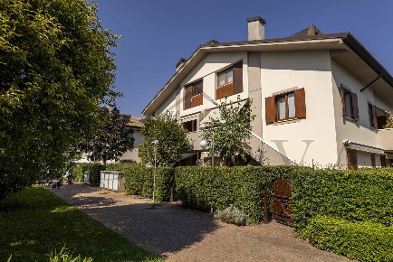 Foto Appartamento in via Virgilio 13, Bussolengo di 102 m² con 4 locali