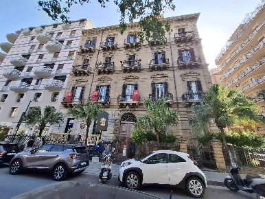 Foto Negozio in via della Libertà 34, Palermo Politeama - Ruggiero Settimo