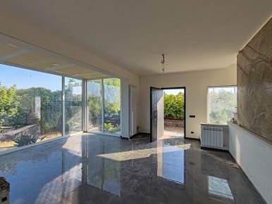 Foto Appartamento in Via Acque Munzone, Mascalucia di 180 m² con 4 locali