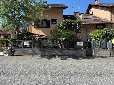 Foto Appartamento in Via Liberto della Briotta 237, Novate Mezzola Centro