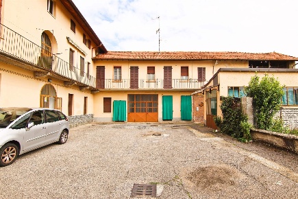 Foto Appartamento in Via Petrarca 13, Rovellasca di 100 m² con 2 locali
