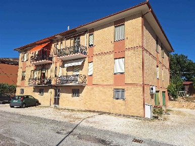 Foto Appartamento a Urbisaglia Centro di 156 m² con 5 locali in vendita