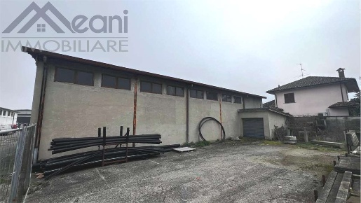 Foto Capannone industriale in Via Circovallazione, Siziano Centro di 370 m²