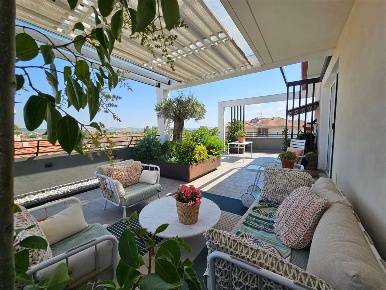 Foto Attico a Jesi di 207 m² con 8 locali in vendita