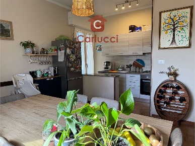 Foto Appartamento a Massa e Cozzile di 87 m² con 6 locali in vendita