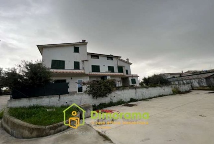 Foto Appartamento in Via Piave 53, Fara in Sabina di 44 m² con 4 locali