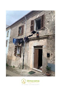 Foto Appartamento in Via Giuseppe Garibaldi  2, Osilo Centro di 252 m²