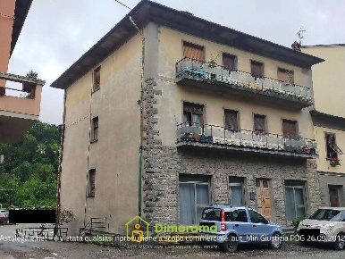 Foto Appartamento in Viale Alfredo Baccarini 14, Marradi Centro di 143 m²