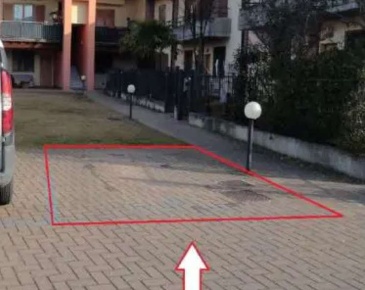 Foto Box in Via San Pietro, Verolavecchia Centro di 19 m² con 1 locali