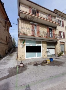 Foto Ufficio in Largo Francisco Ferrer, Falerone di 94 m² con 6 locali