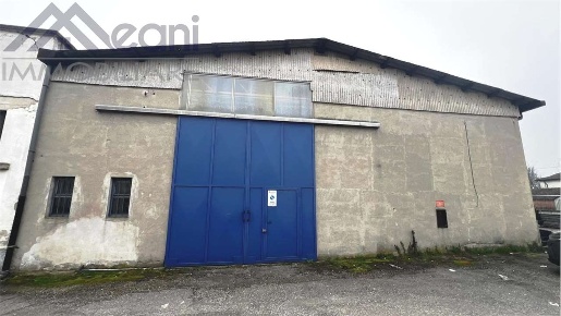 Foto Capannone industriale in Via Caduti, Vidigulfo Centro di 370 m²