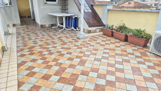Foto Villa bifamiliare a Viareggio Marco Polo - Don Bosco di 108 m²
