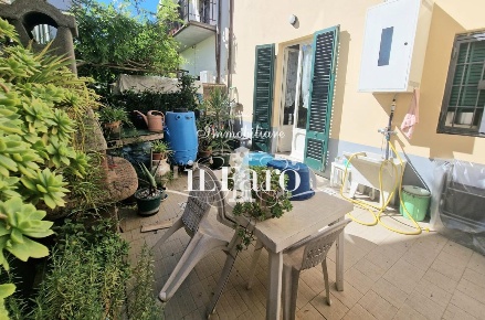 Foto Casa indipendente a Campi Bisenzio Centro di 161 m² con 5 locali