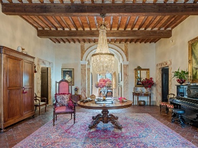 Foto Villa unifamiliare a Santa Maria a Monte Centro di 1111 m² in vendita