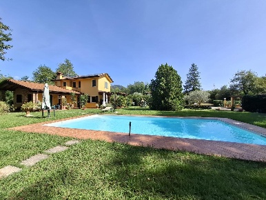 Foto Villa unifamiliare a Castelnuovo Magra Colombiera Molicciara di 220 m²