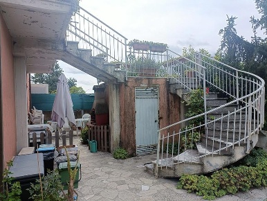 Foto Villa bifamiliare a Castelnuovo Magra Colombiera Molicciara di 134 m²