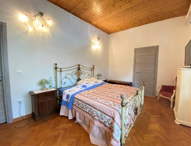 Foto Casa indipendente a Calcinaia Fornacette di 130 m² con 5 locali