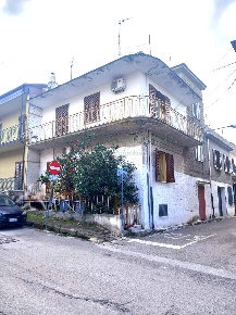 Foto Case semi ndipendenti a Sirignano di 180 m² con 6 locali in vendita