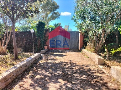 Foto Villa unifamiliare in Gastone Maspero, Roma Ostia Antica di 100 m²