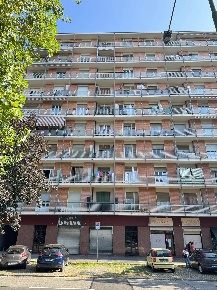 Foto Locale commerciale in corso cosenza, Torino Santa Rita di 55 m²