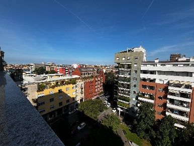 Foto Attico in Via Legnone, Milano Dergano di 65 m² con 2 locali in affitto