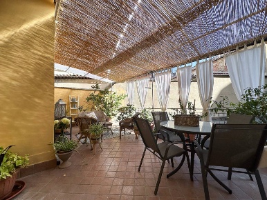 Foto Appartamento in Via Ghione, Acqui Terme Centro di 104 m² con 4 locali