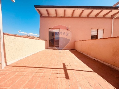 Foto Appartamento a Cecina Cecina Centro di 107 m² con 5 locali in vendita