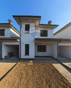 Foto Villa a schiera a Roncaro di 130 m² con 3 locali in vendita