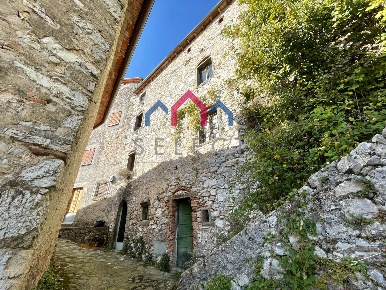 Foto Case semi ndipendenti a Bagni di Lucca di 80 m² con 5 locali